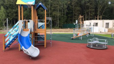 Завершено строительство детской площадки в первой очереди