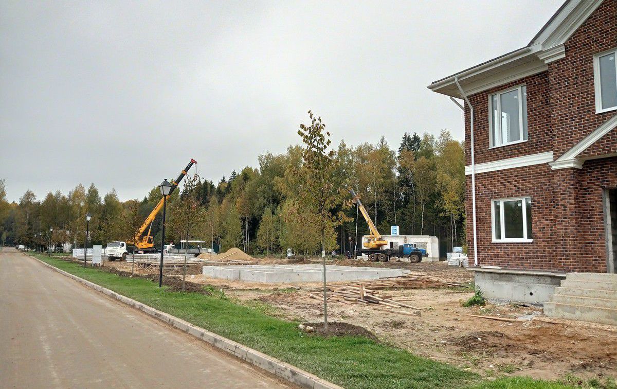 october-2021-01.jpg